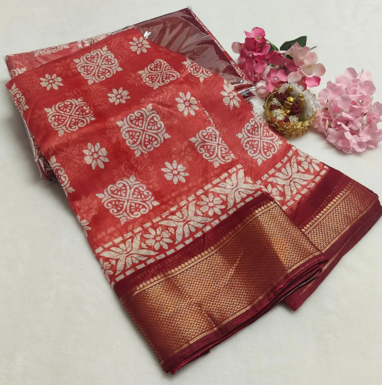 Dola Jaal Floral Brocade Border Cotton Saree